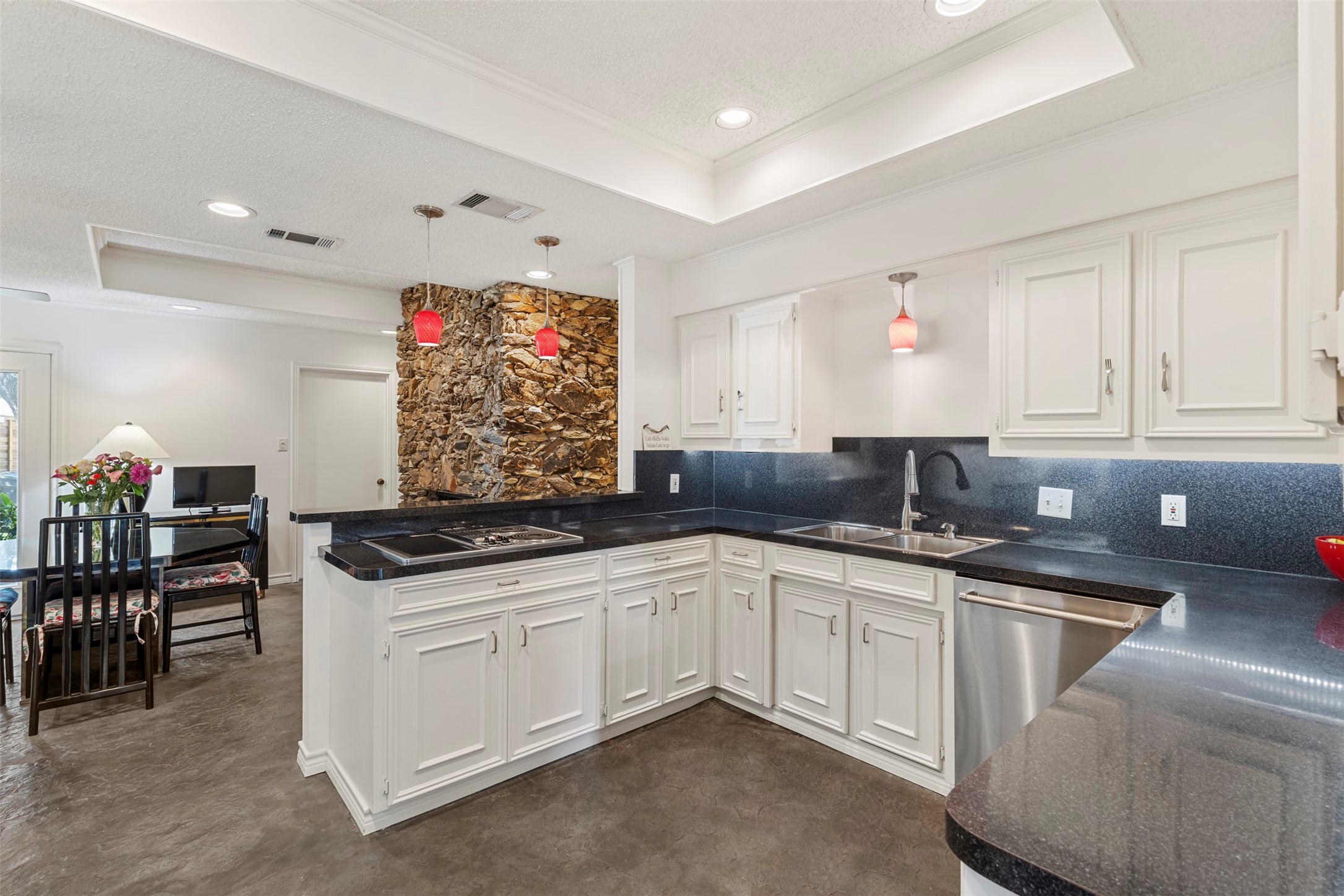 6432 Barkwood Lane Dallas TX 75248