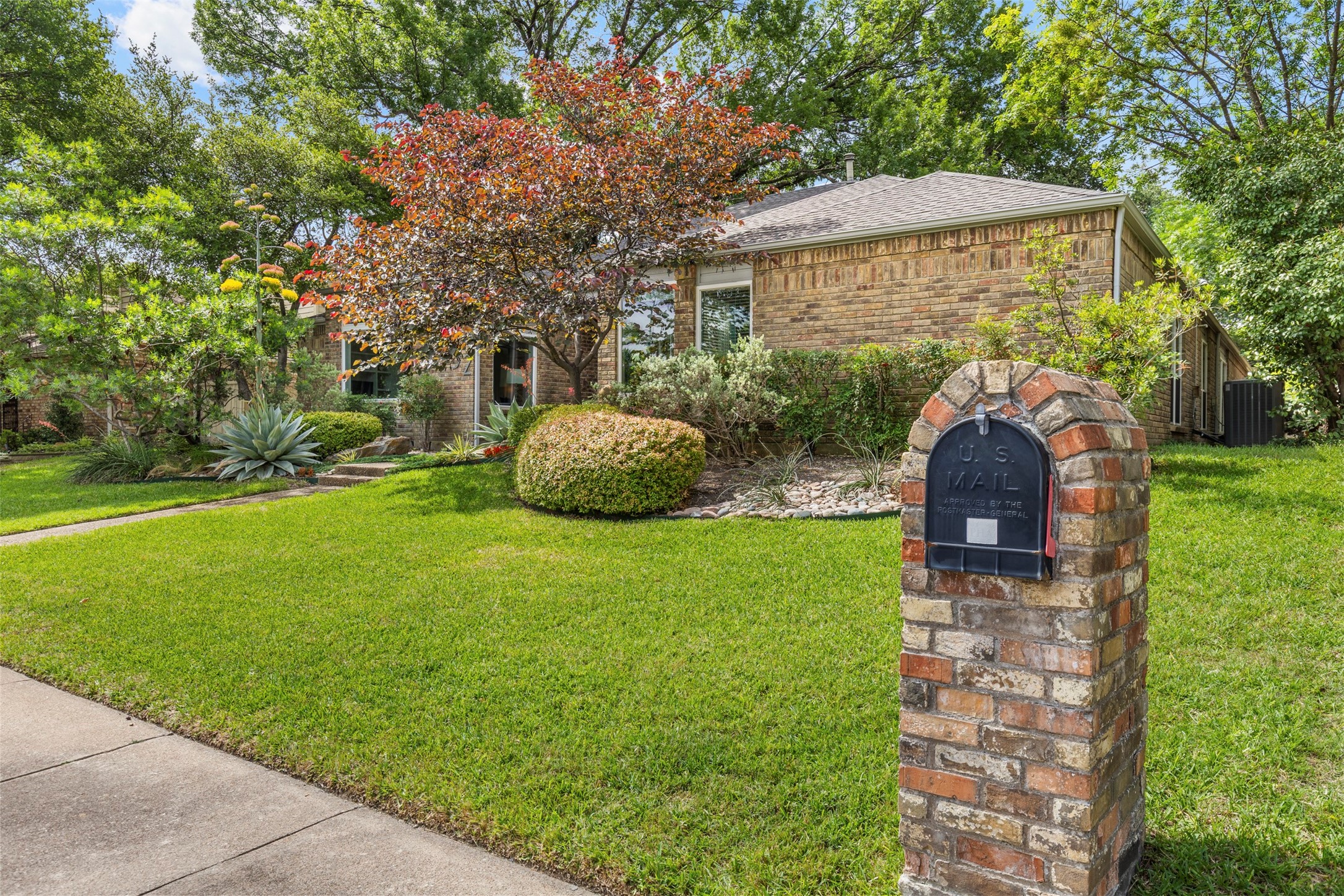 6432 Barkwood Lane Dallas TX 75248