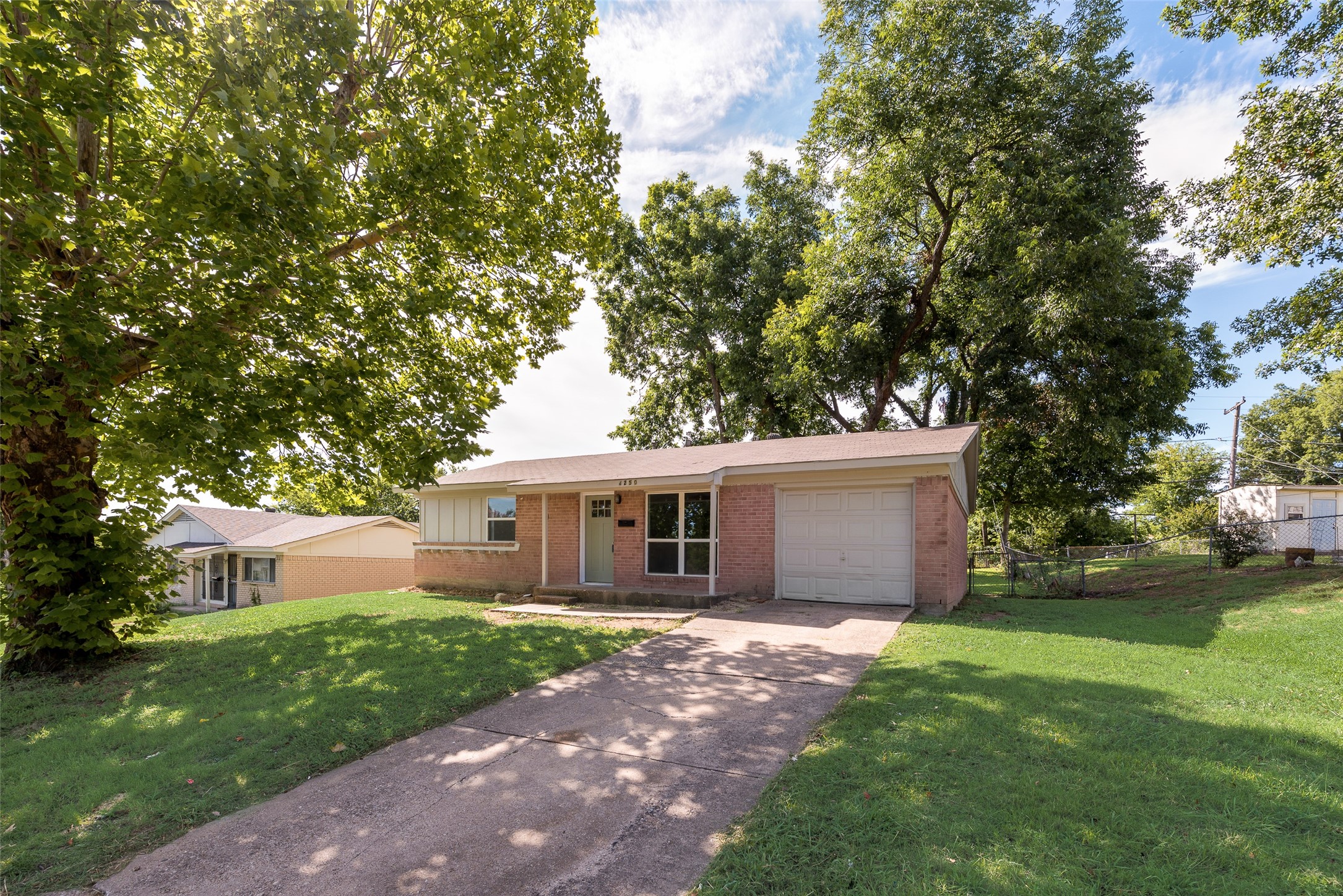 4250 Mehalia Drive Dallas TX 75241