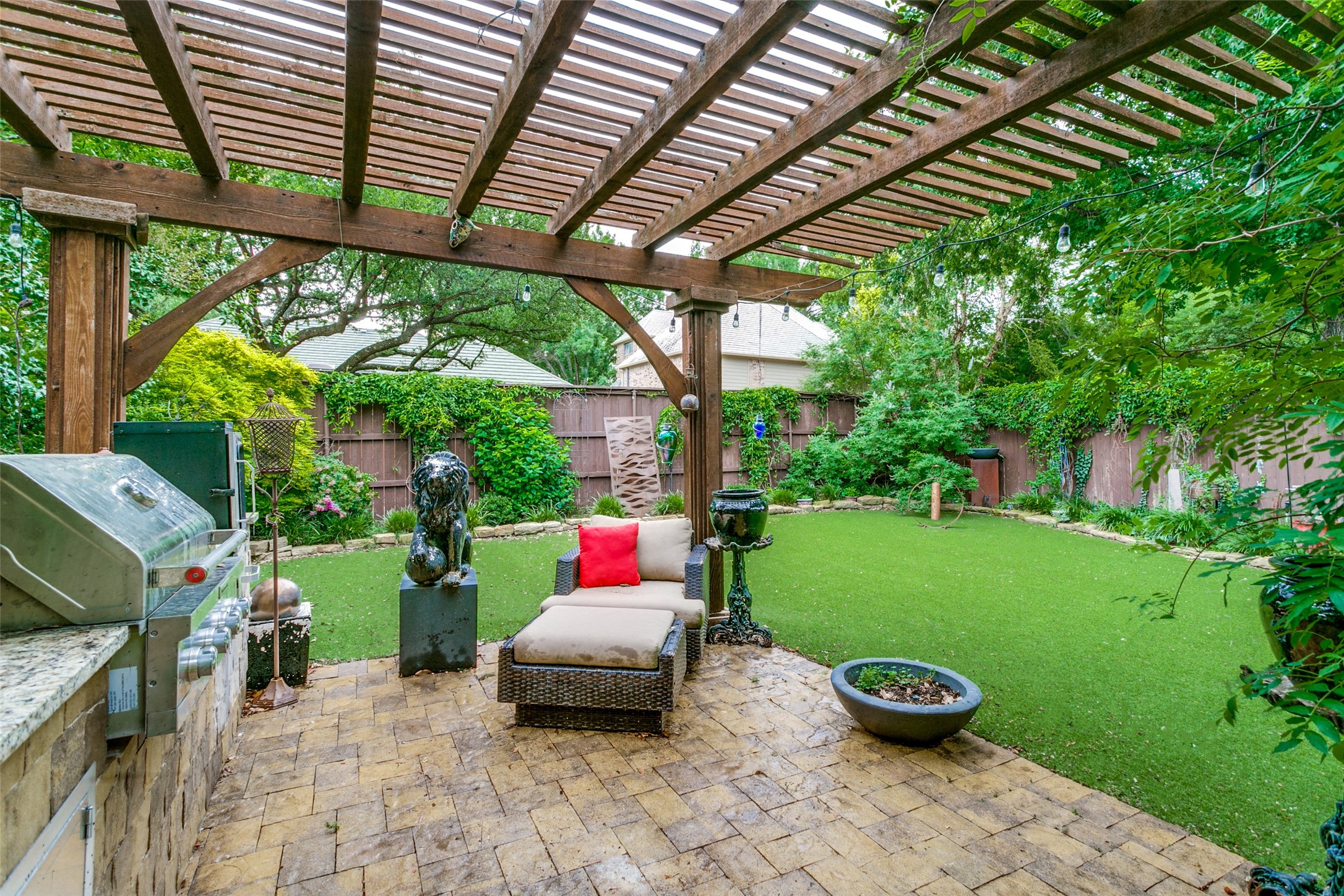 1600 Crockett Circle Irving TX 75038