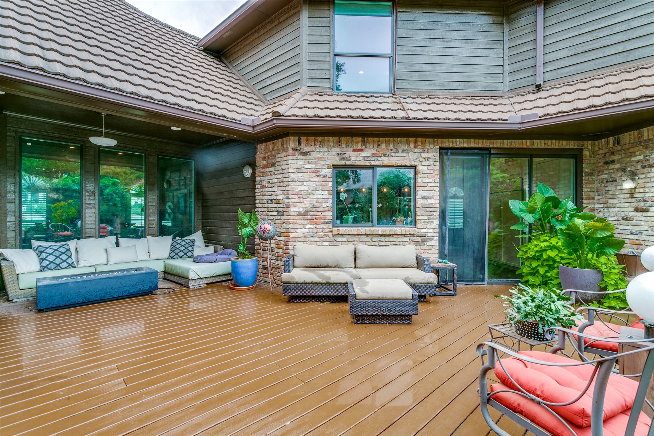 1600 Crockett Circle Irving TX 75038