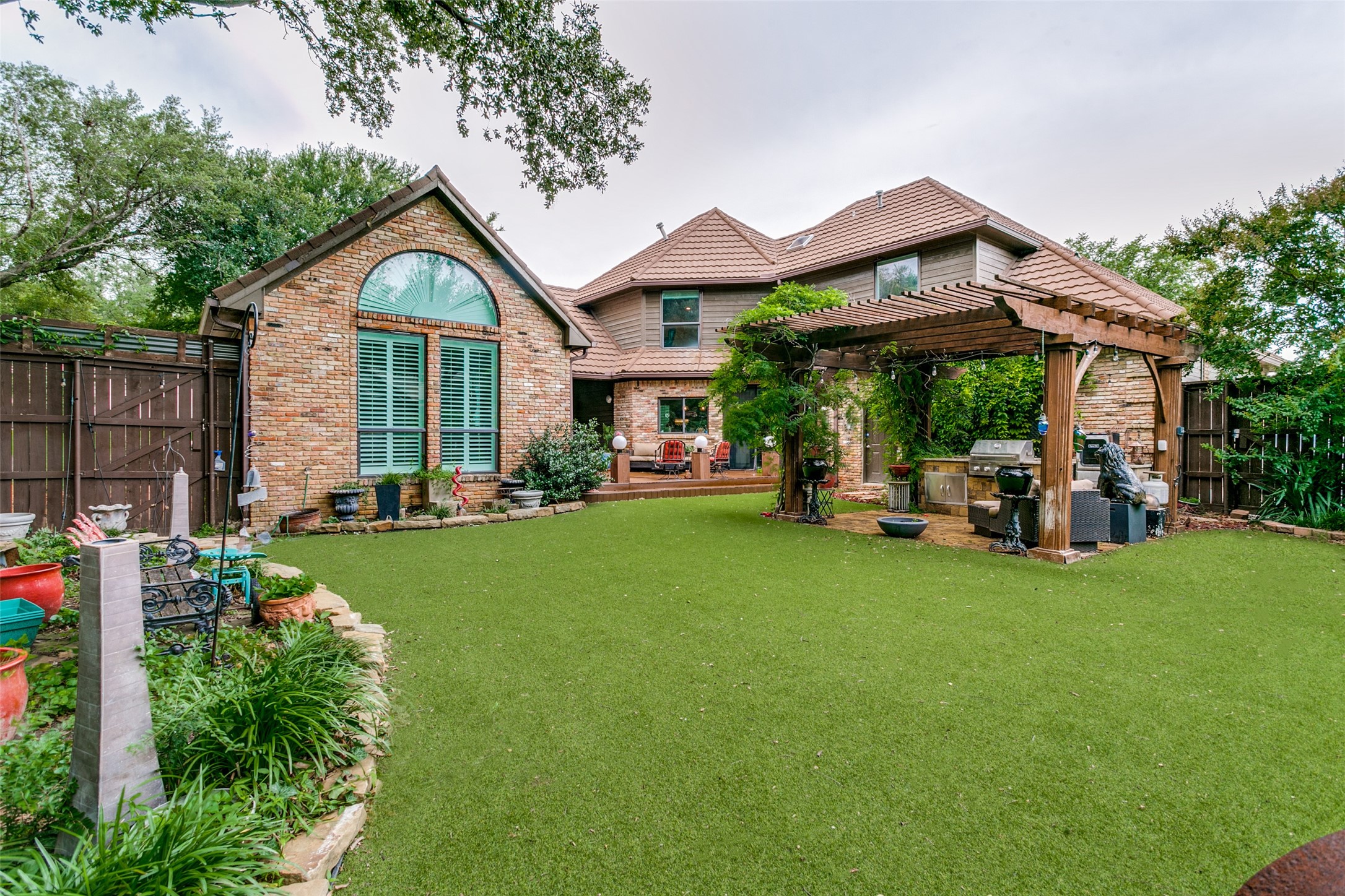 1600 Crockett Circle Irving TX 75038