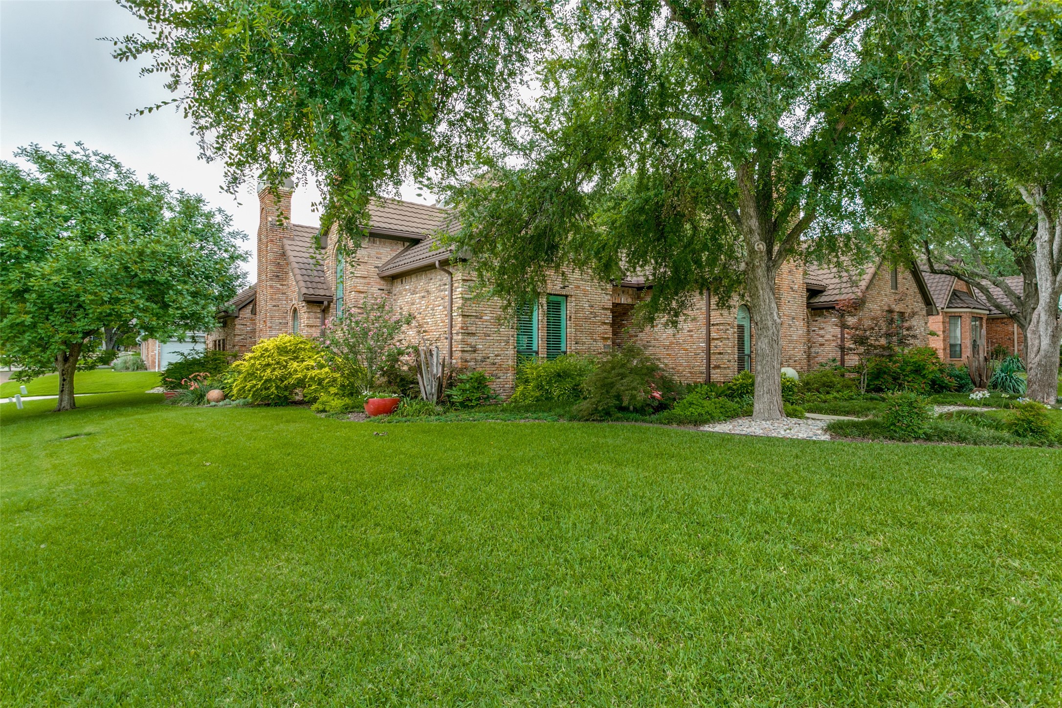 1600 Crockett Circle Irving TX 75038