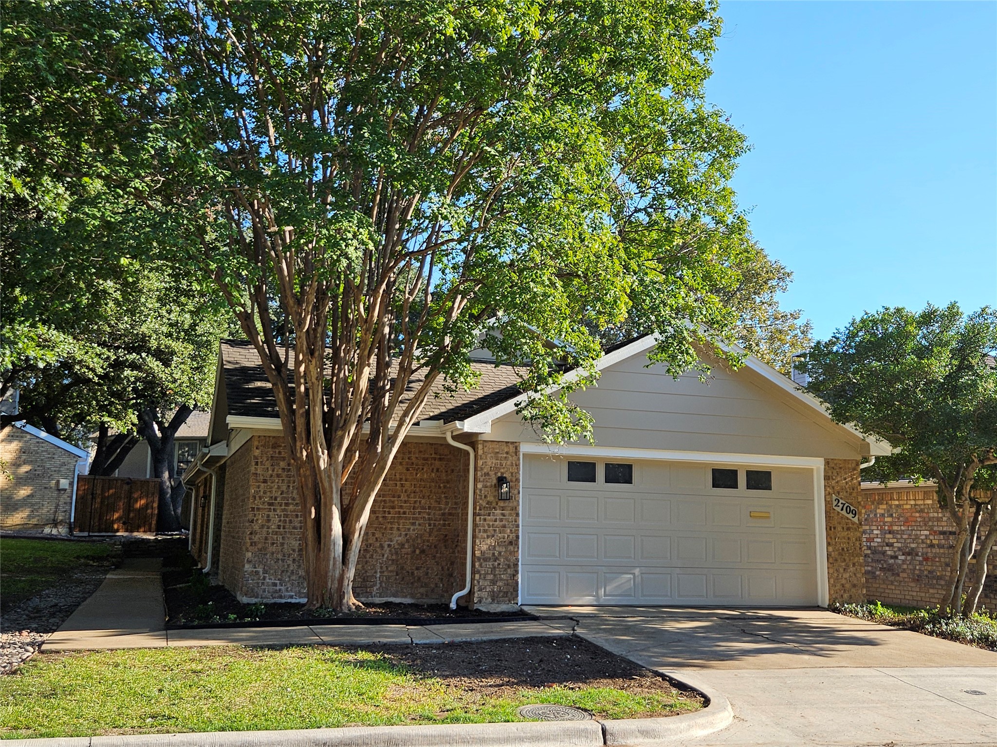 2709 Heather Glen Court Carrollton TX 75006