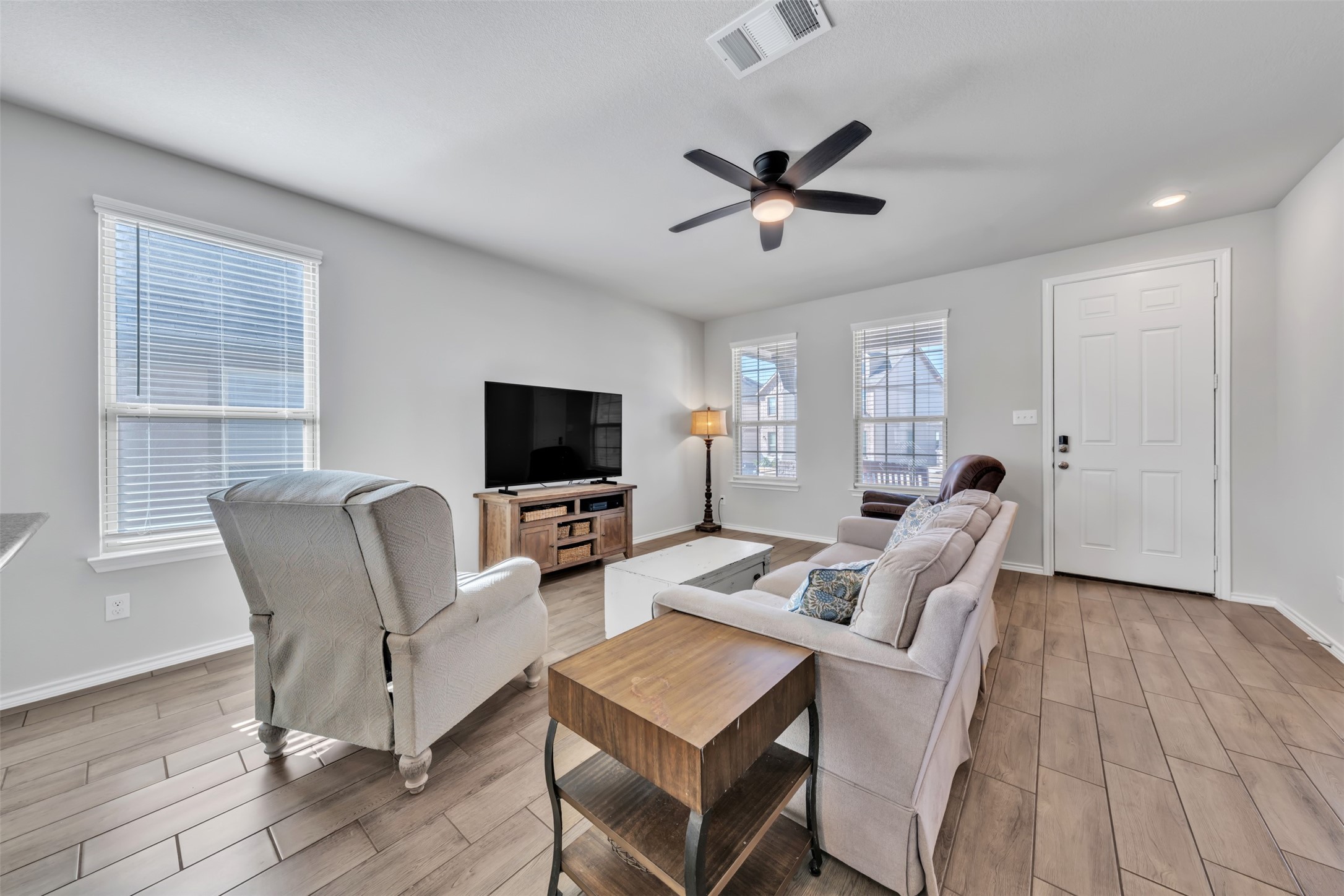 2933 Dixondale Drive Fort Worth TX 76108