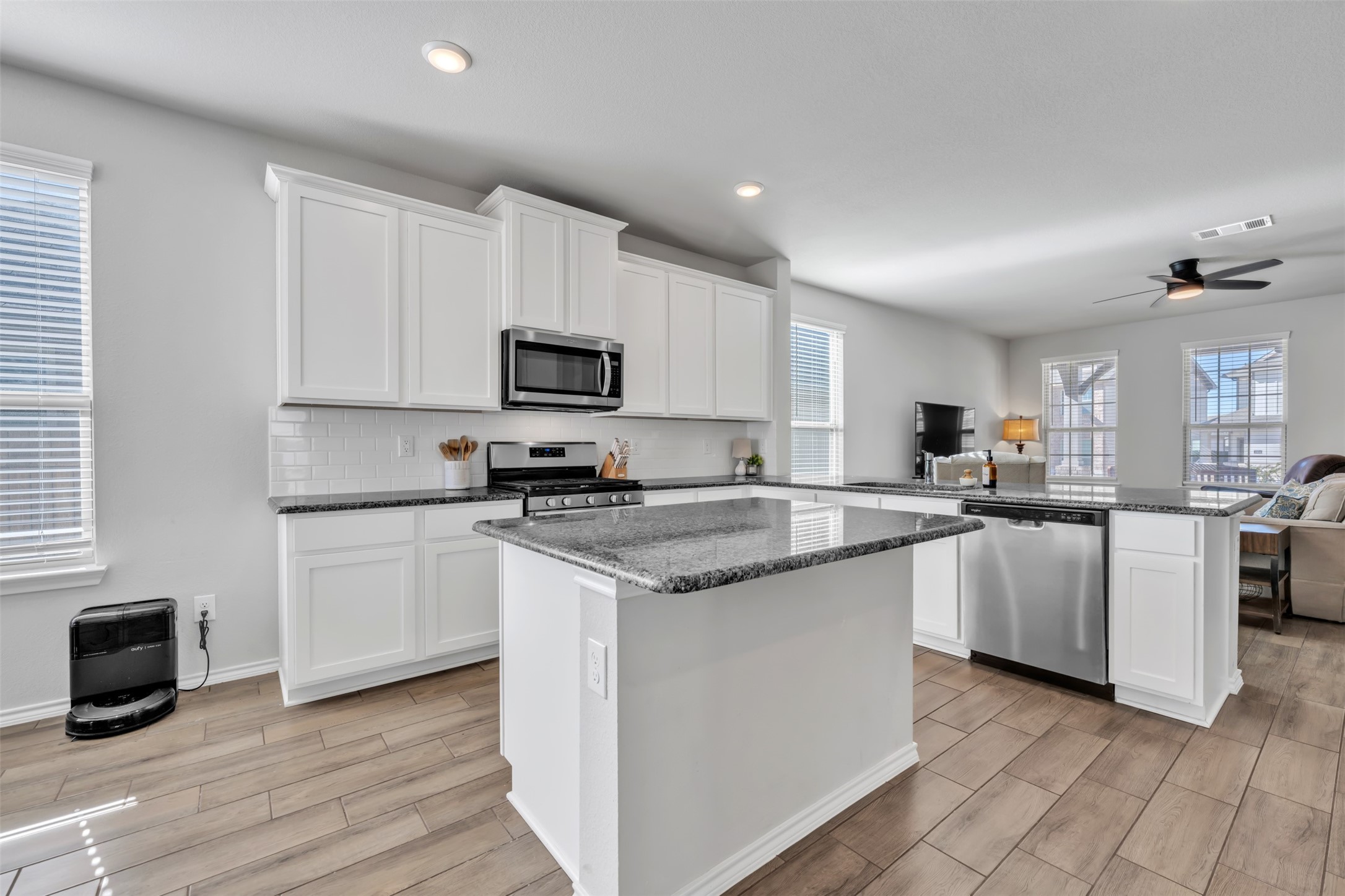 2933 Dixondale Drive Fort Worth TX 76108