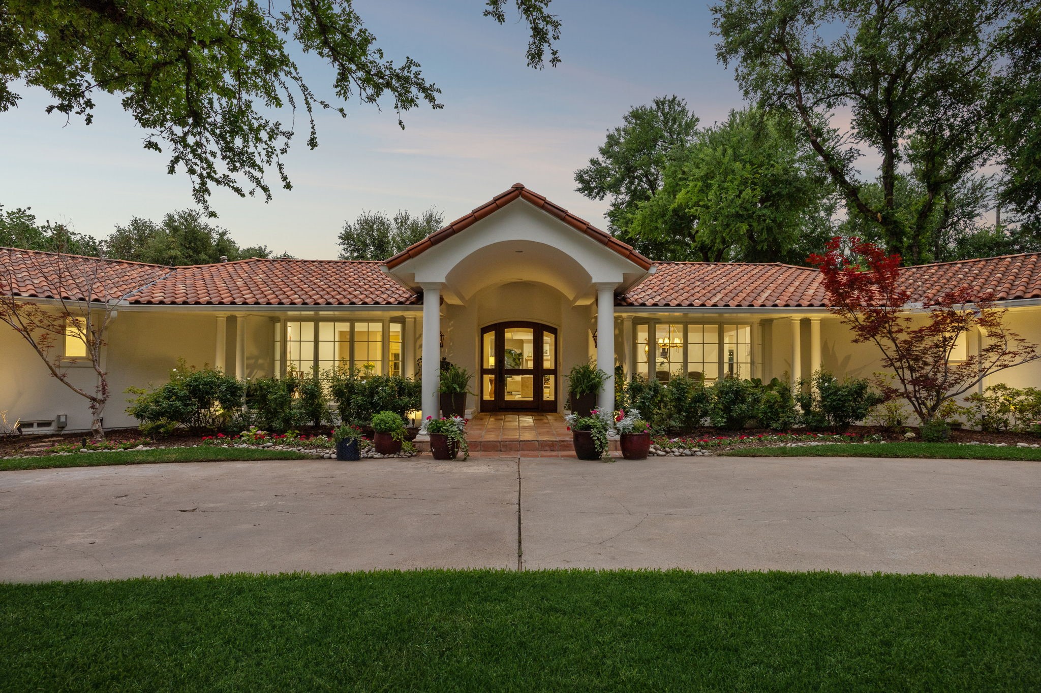 4630 S Lindhurst Avenue Dallas TX 75229