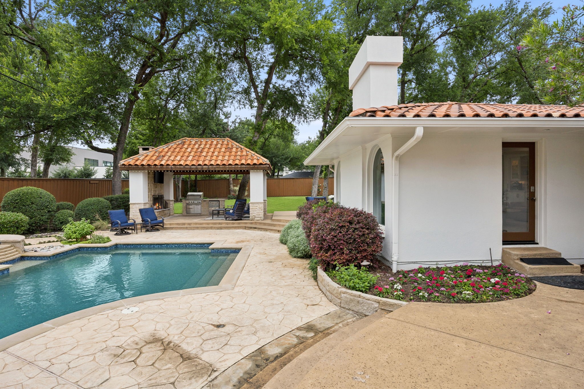 4630 S Lindhurst Avenue Dallas TX 75229