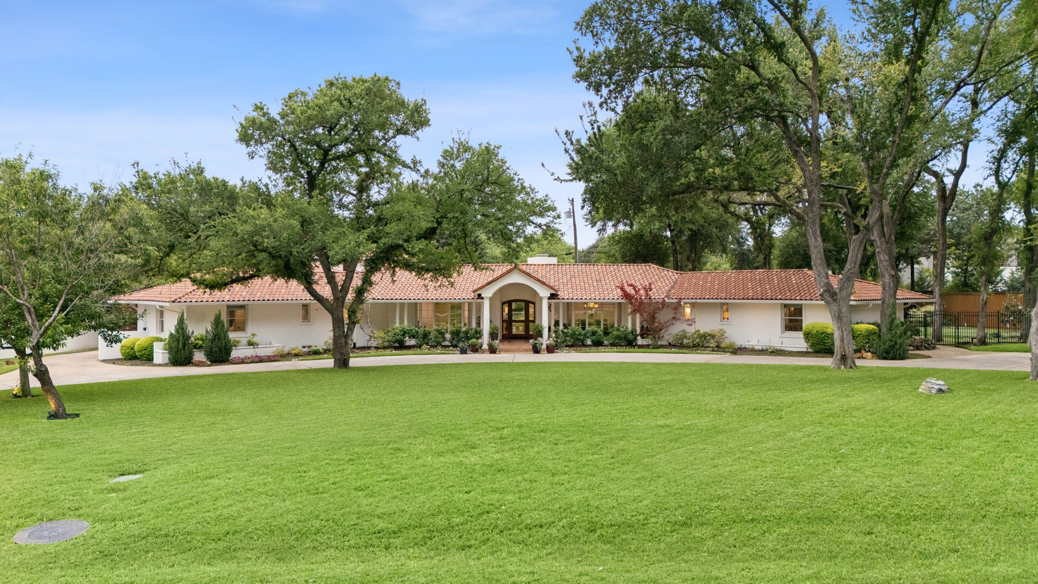 4630 S Lindhurst Avenue Dallas TX 75229