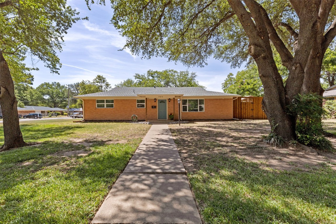 7324 Riviera Drive North Richland Hills TX 76180
