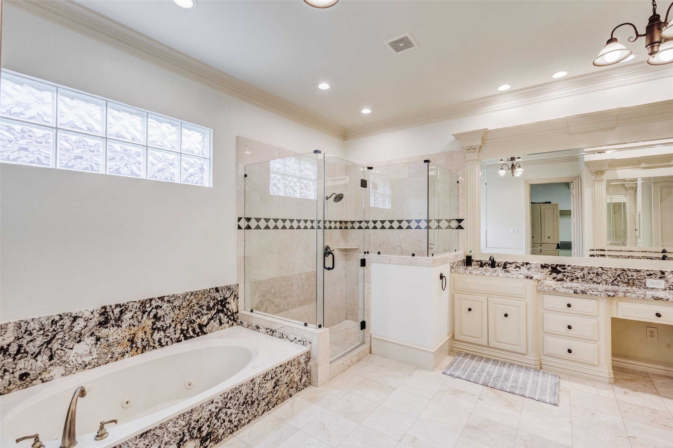 5048 Castle Creek Lane Plano TX 75093