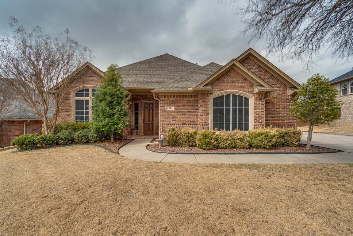 304 Flagstone Drive Burleson TX 76028