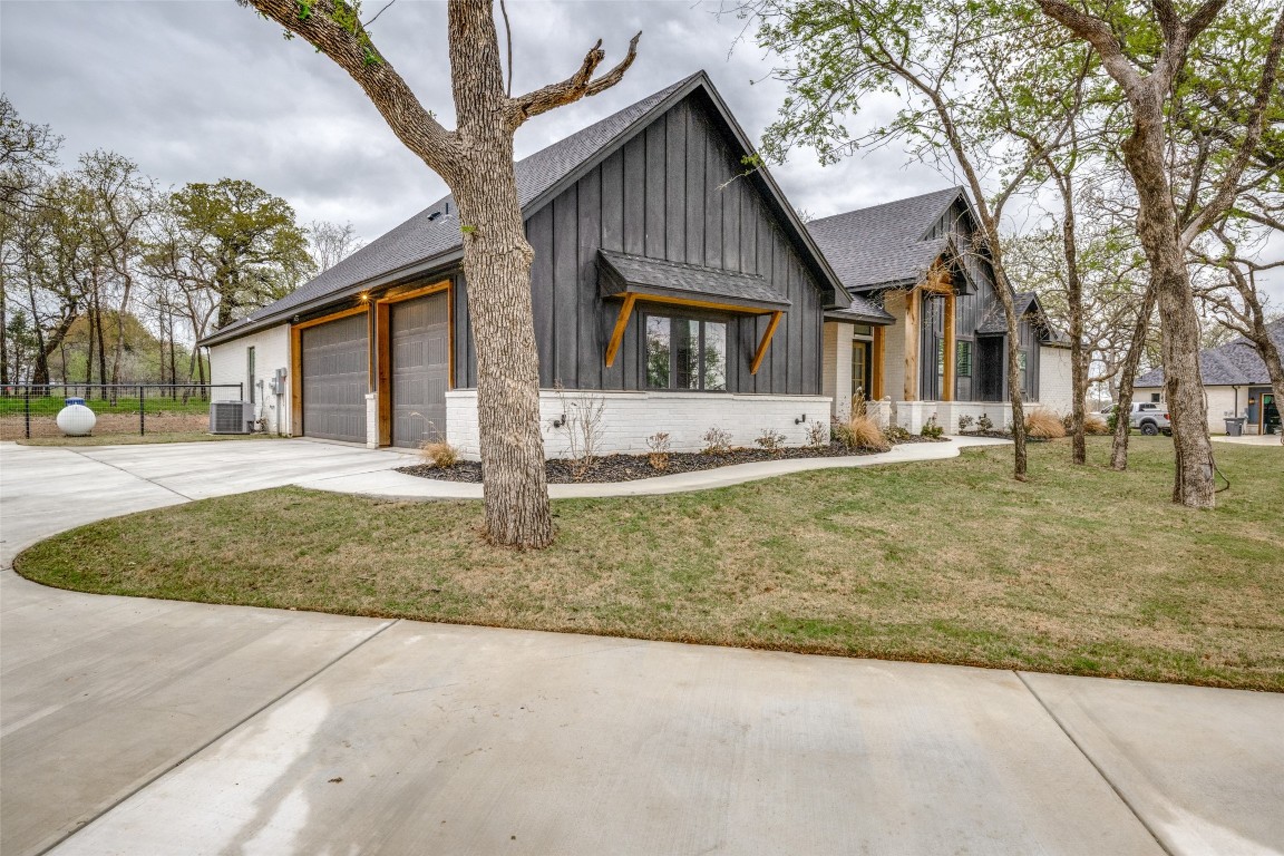 172 Clayton Crossing Springtown TX 76082