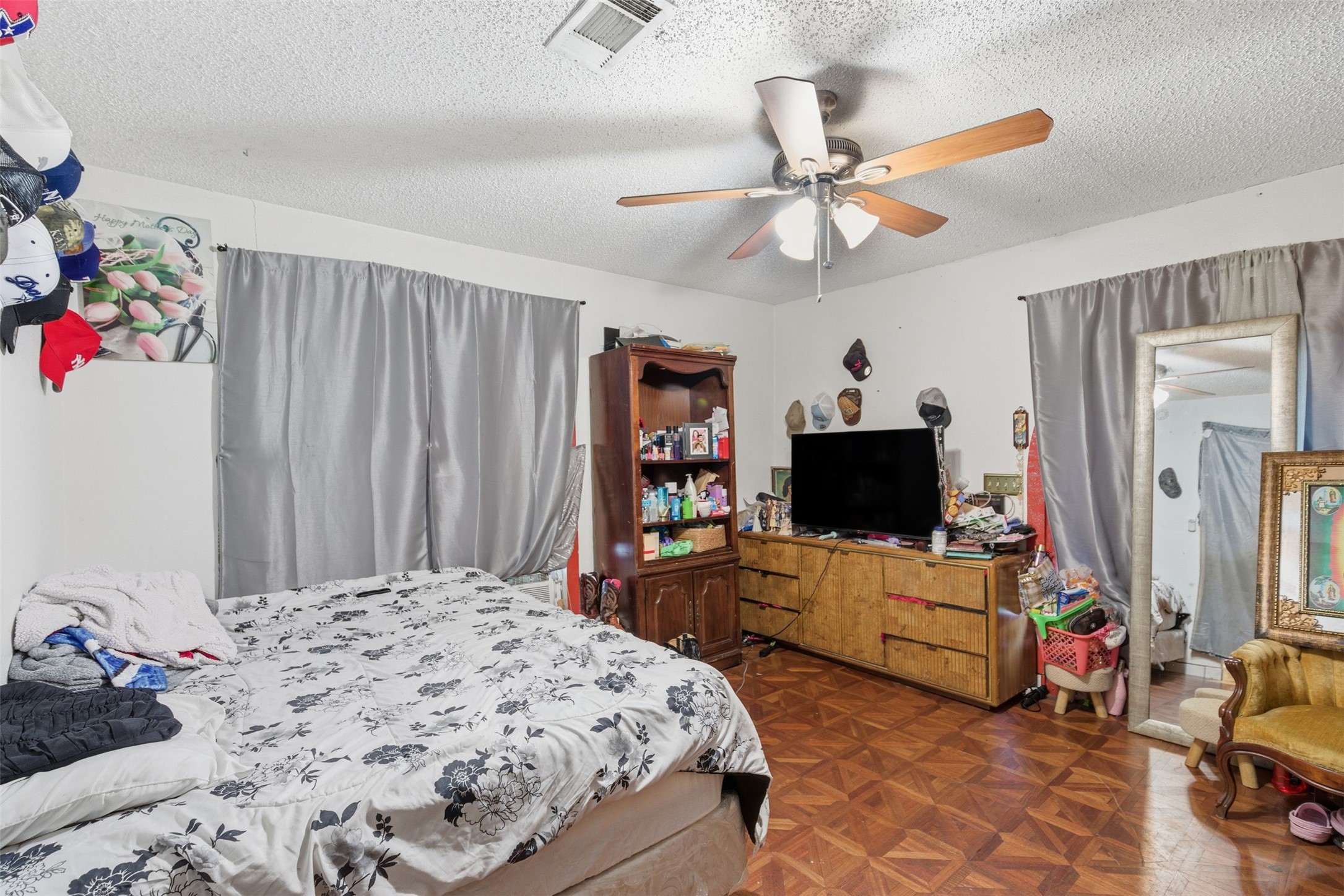 4611 Sylvester Street Dallas TX 75219