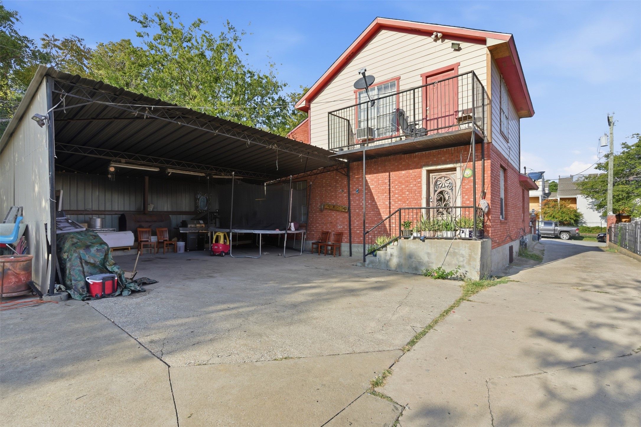 4611 Sylvester Street Dallas TX 75219