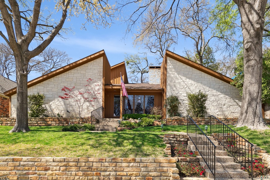 8831 Arborside Drive Dallas TX 75243