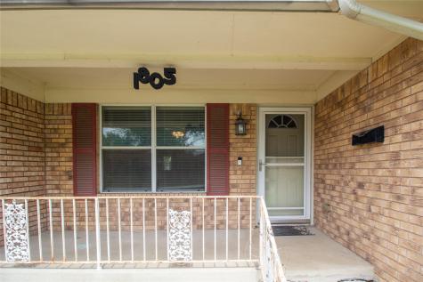1805 Bardfield Avenue Garland TX 75041