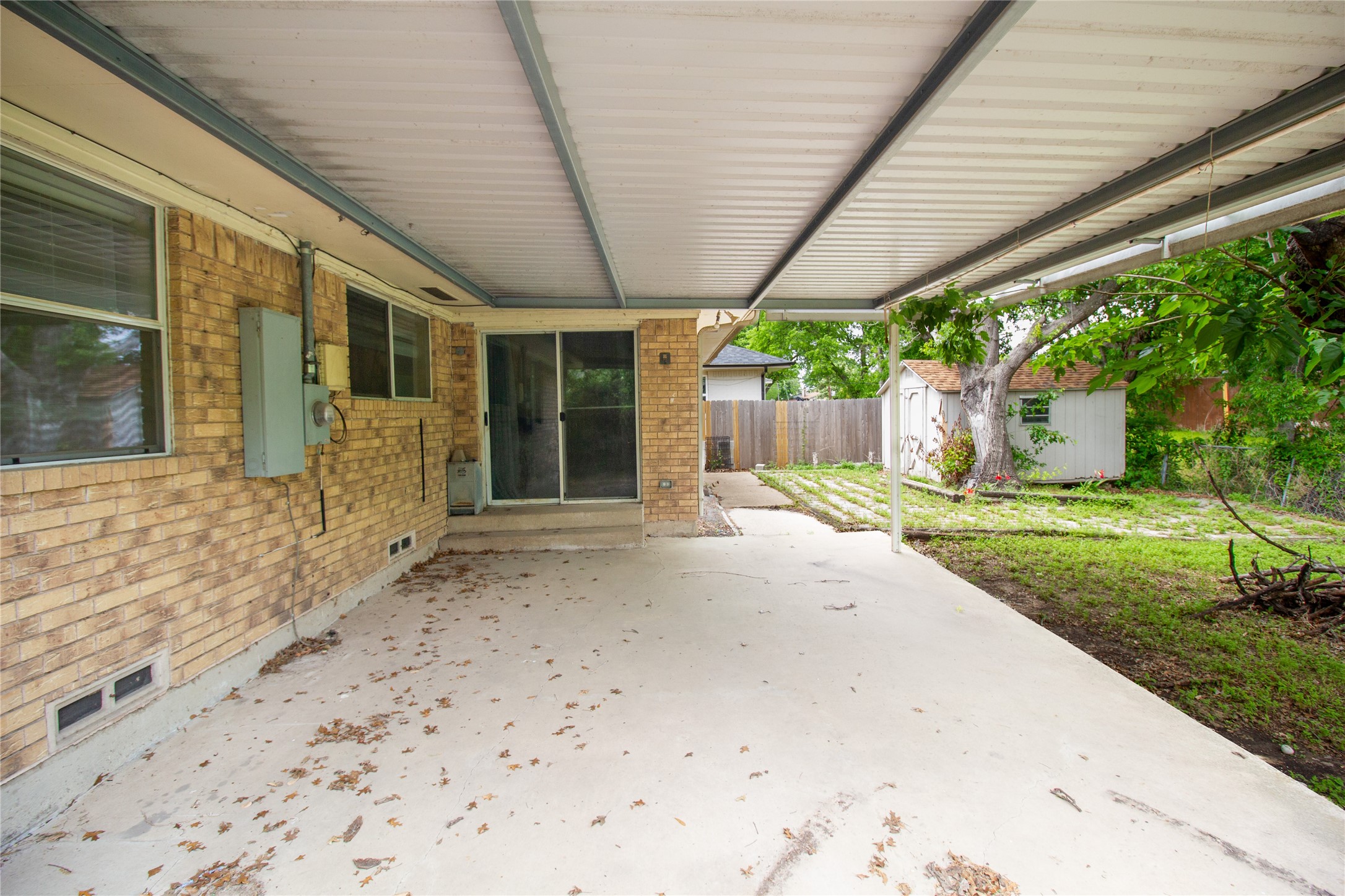 1805 Bardfield Avenue Garland TX 75041