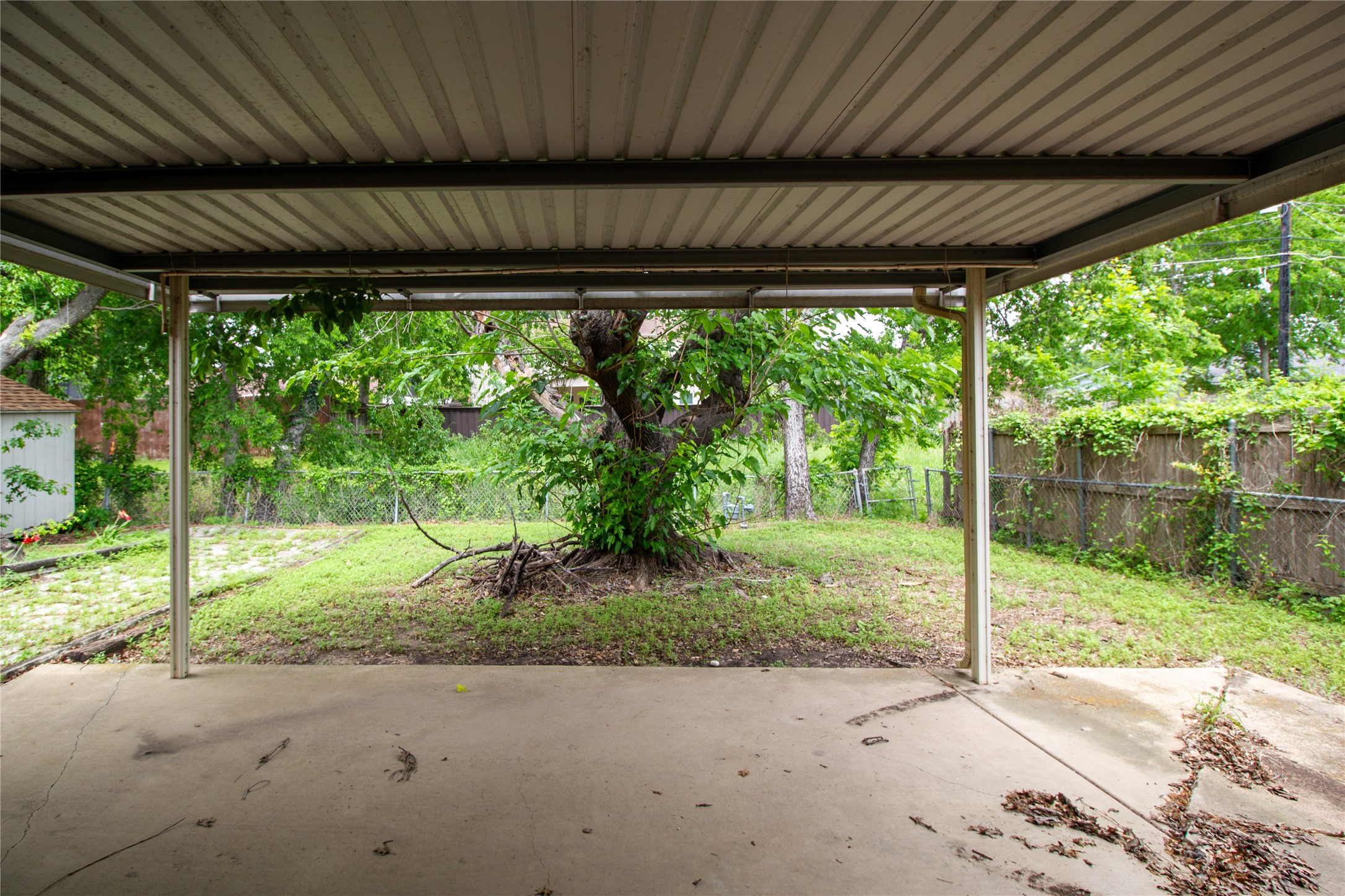 1805 Bardfield Avenue Garland TX 75041