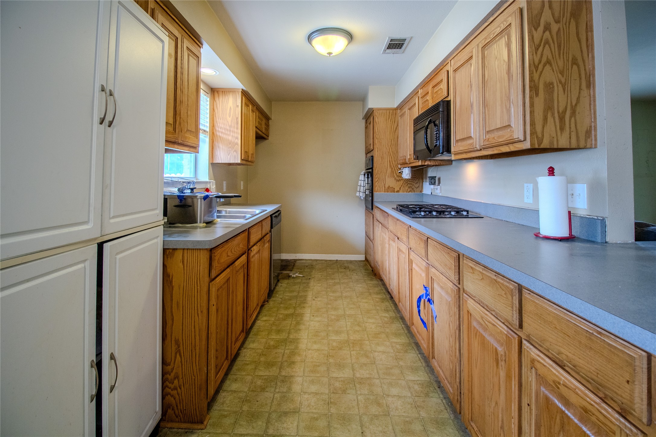 1805 Bardfield Avenue Garland TX 75041