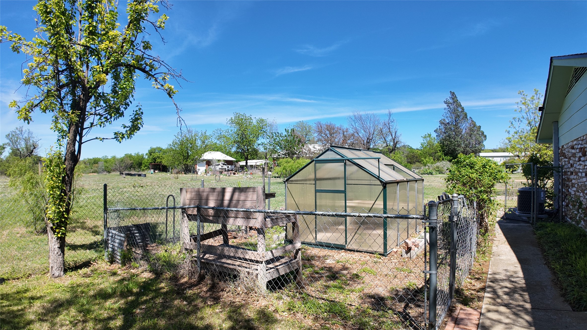 1301 N Reilley Street N Goldthwaite TX 76844