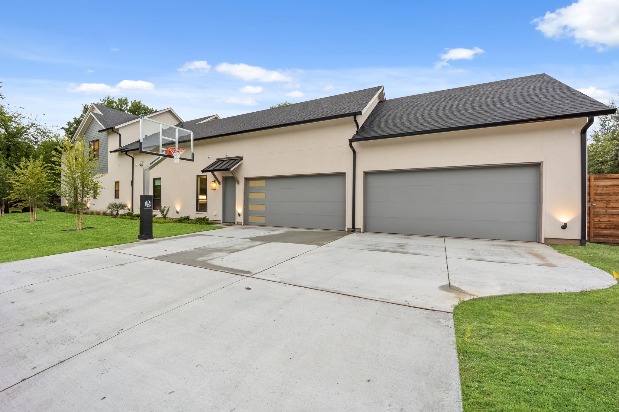 5861 Meletio Lane Dallas TX 75230