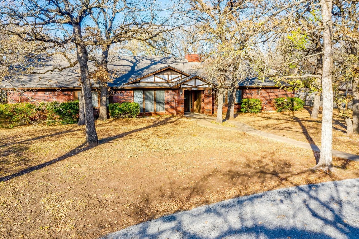 2009 Red Oak Drive Burleson TX 76028