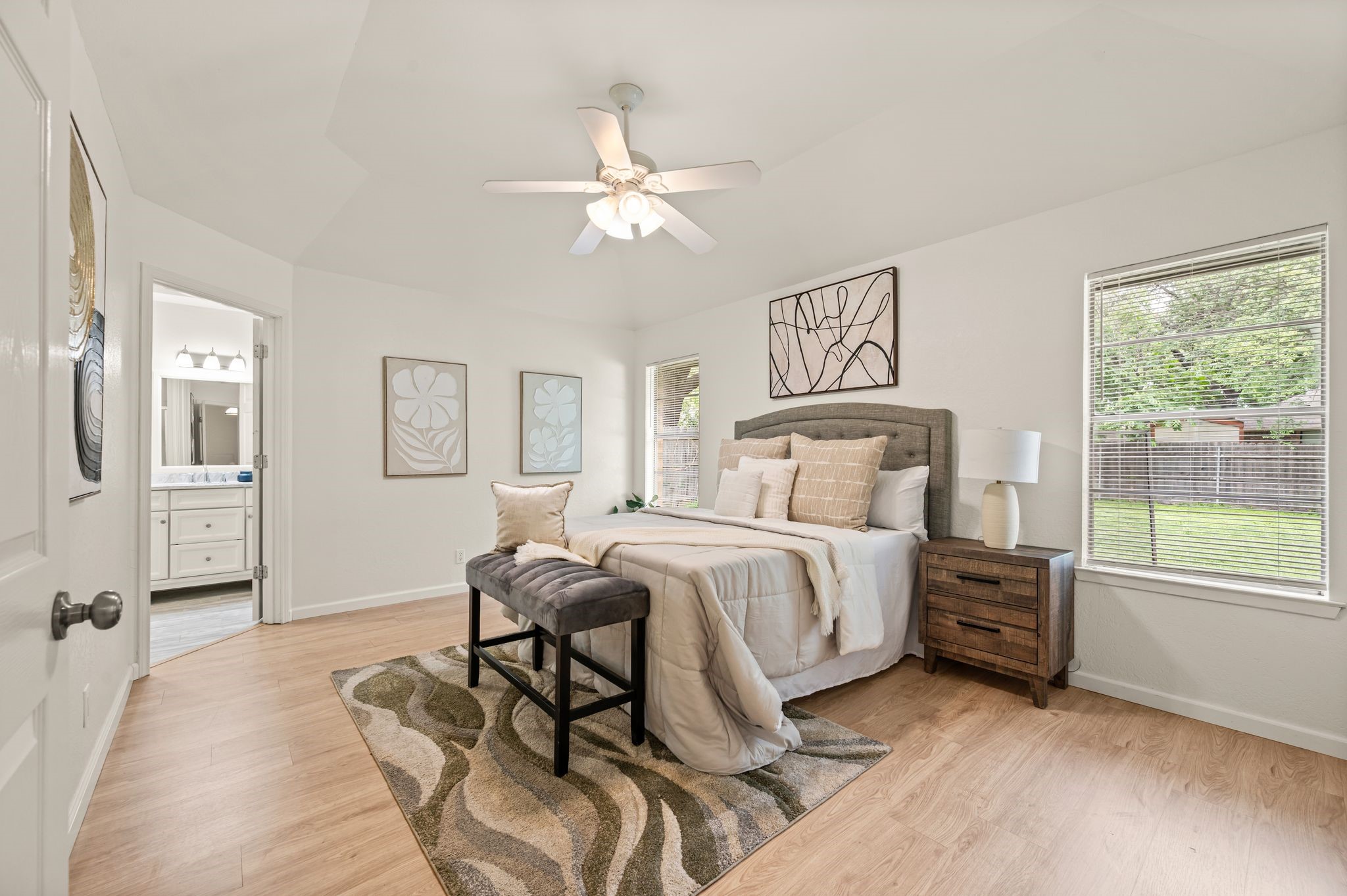 204 Overcrest Drive Benbrook TX 76126