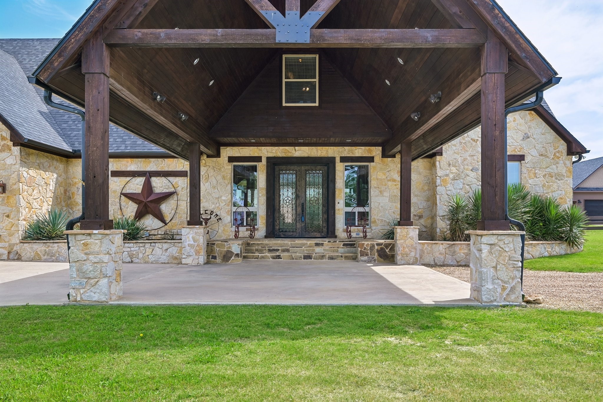 2085 Switzer Road Sanger TX 76266
