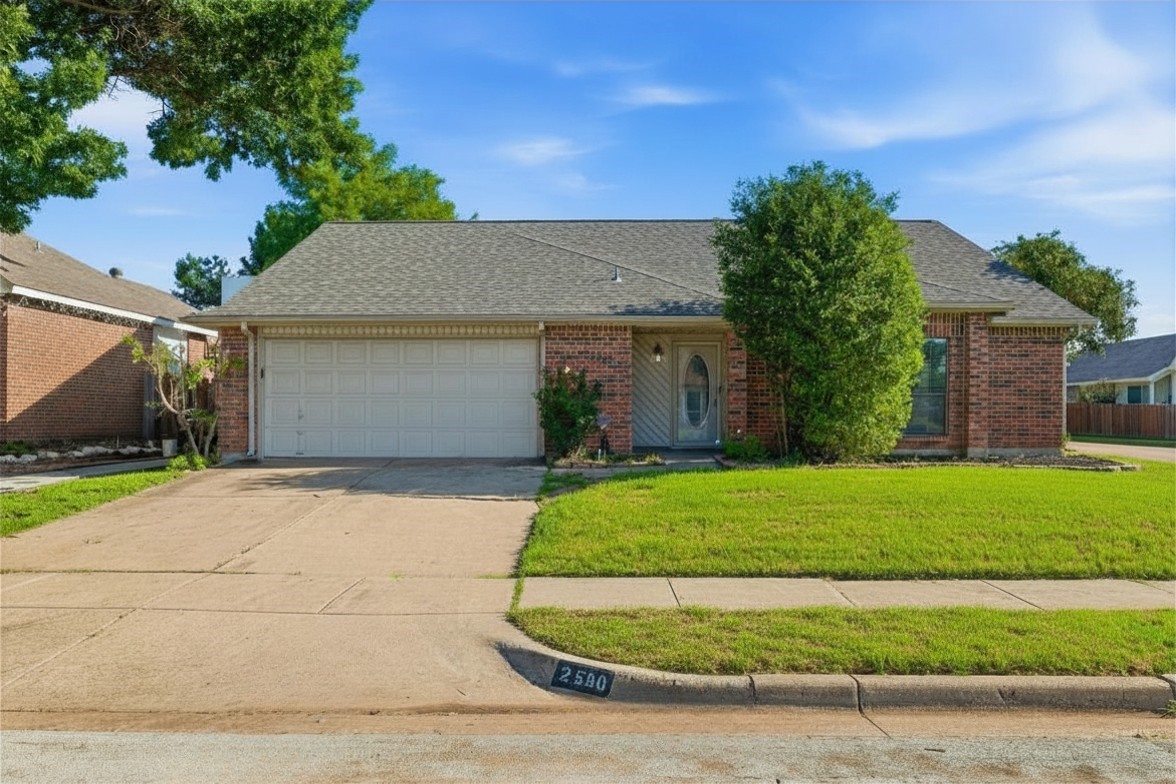 2500 Galemeadow Drive Fort Worth TX 76123