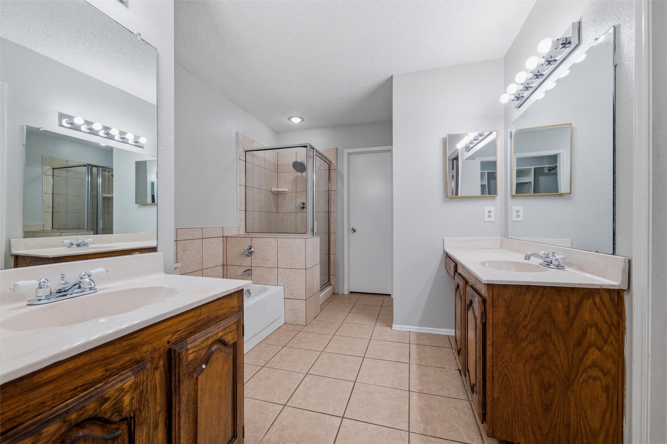 2500 Galemeadow Drive Fort Worth TX 76123