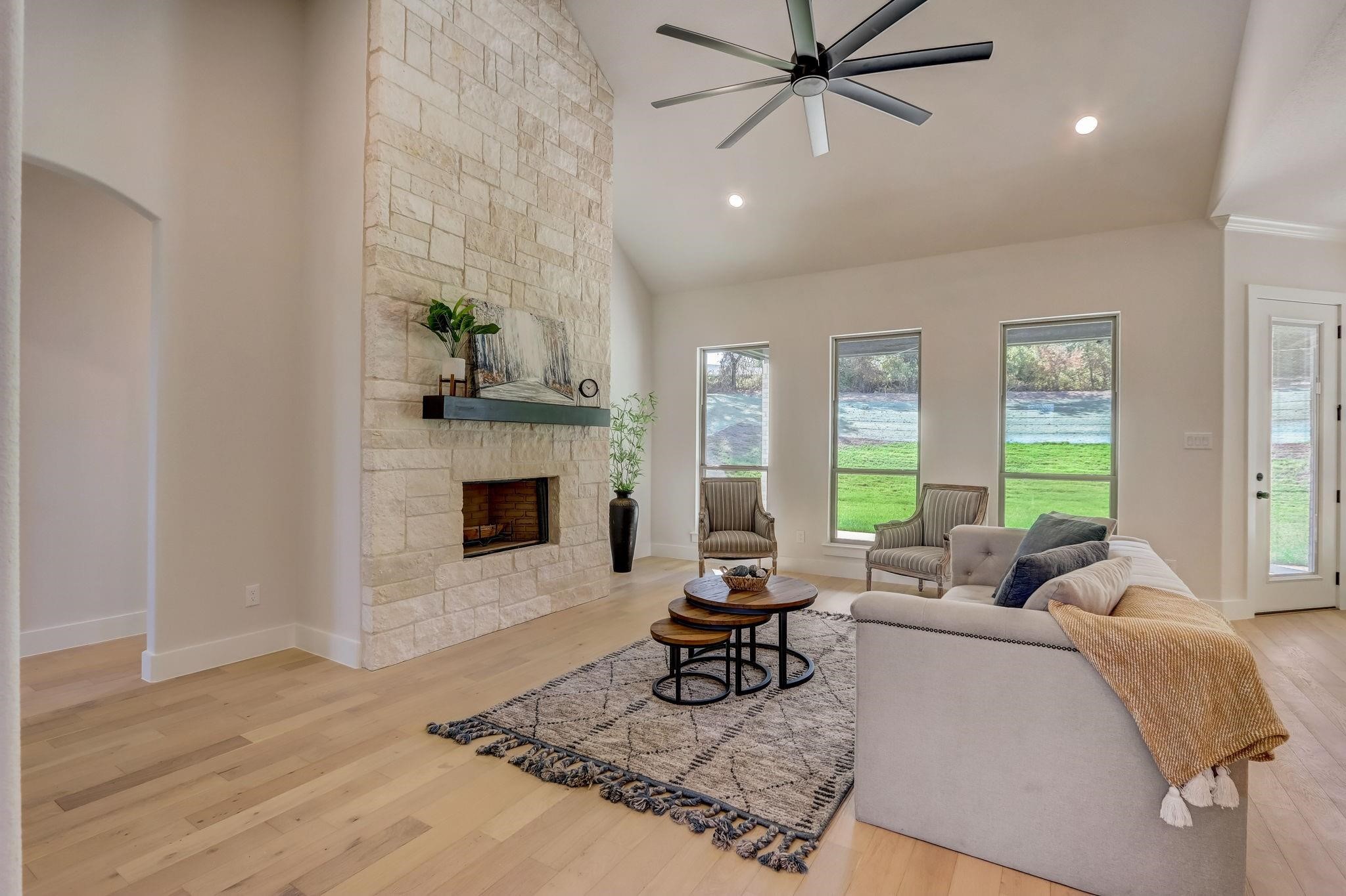 1007 Meadow Wood Terrace Azle TX 76020