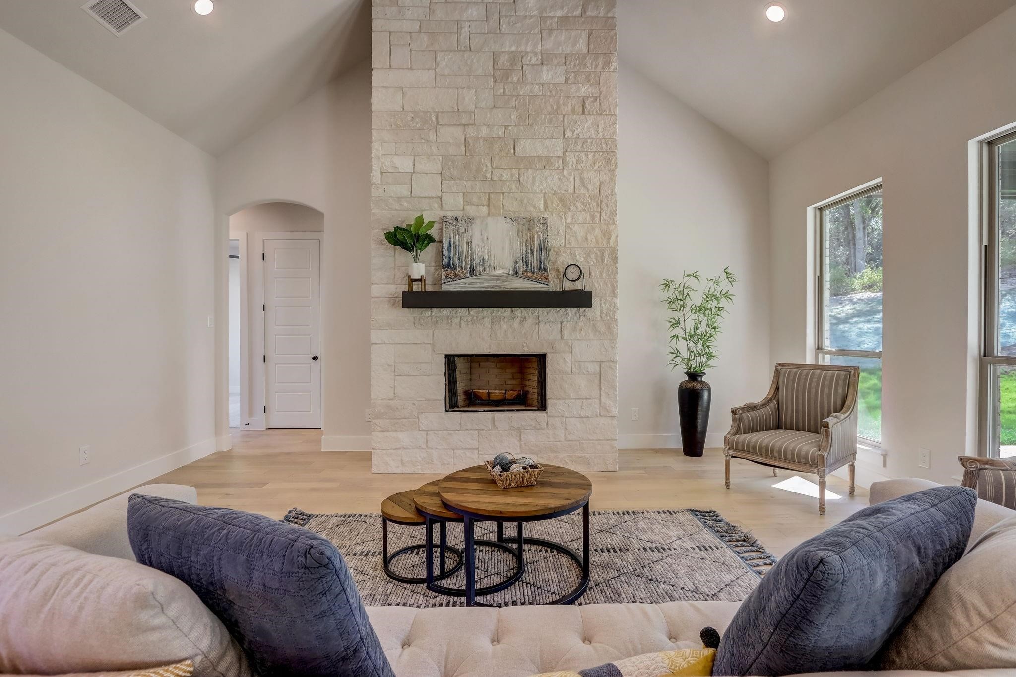 1007 Meadow Wood Terrace Azle TX 76020