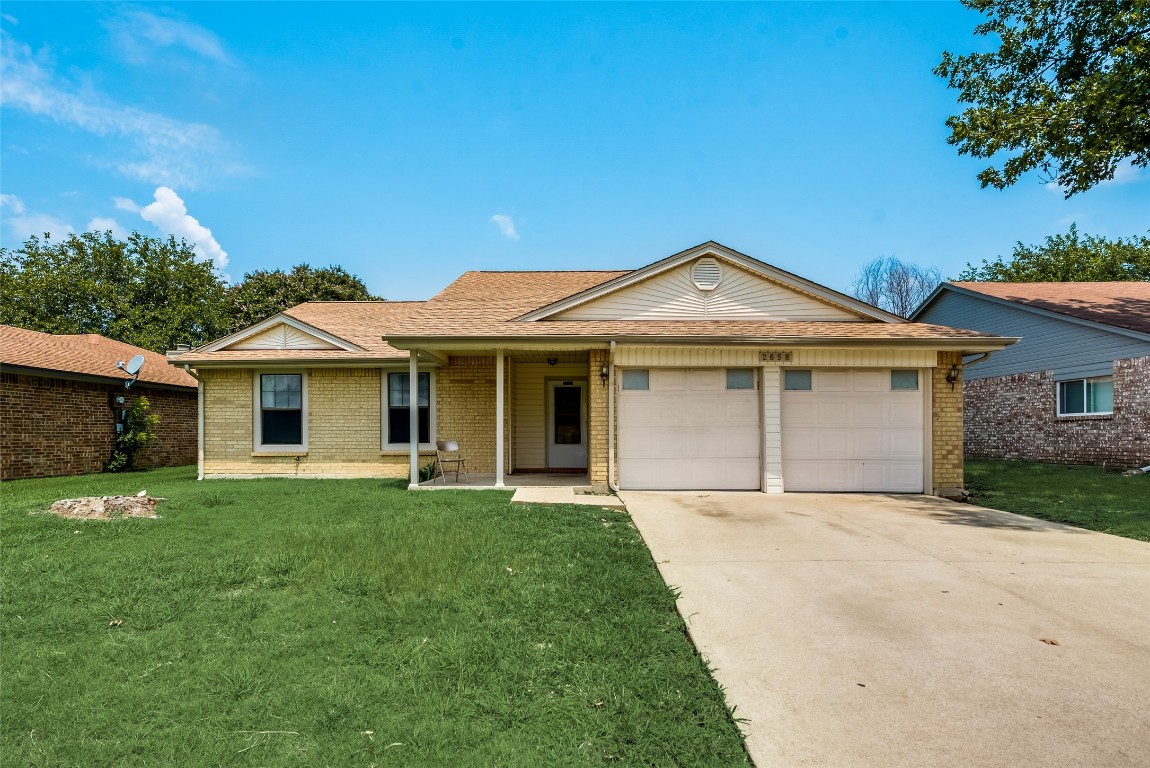 2658 Berkshire Lane Grand Prairie TX 75052