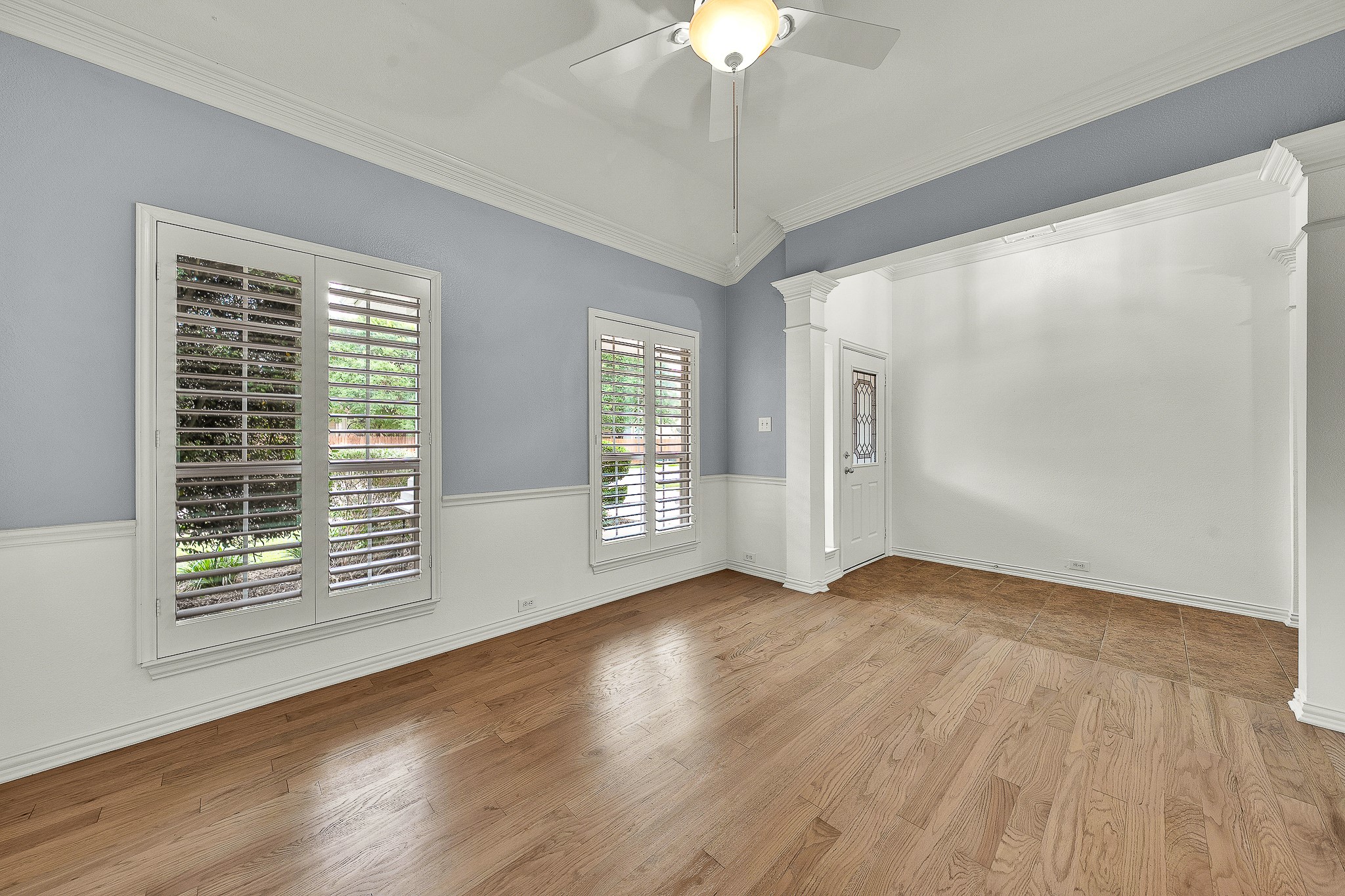 913 Honeysuckle Grapevine TX 76051