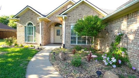 2232 N. Village Drive Bonham TX 75418