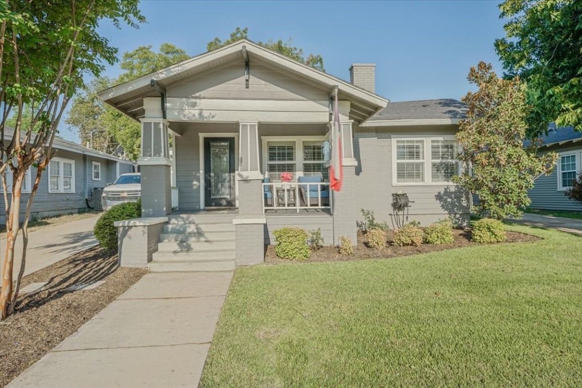 1700 Belle Place Fort Worth TX 76107