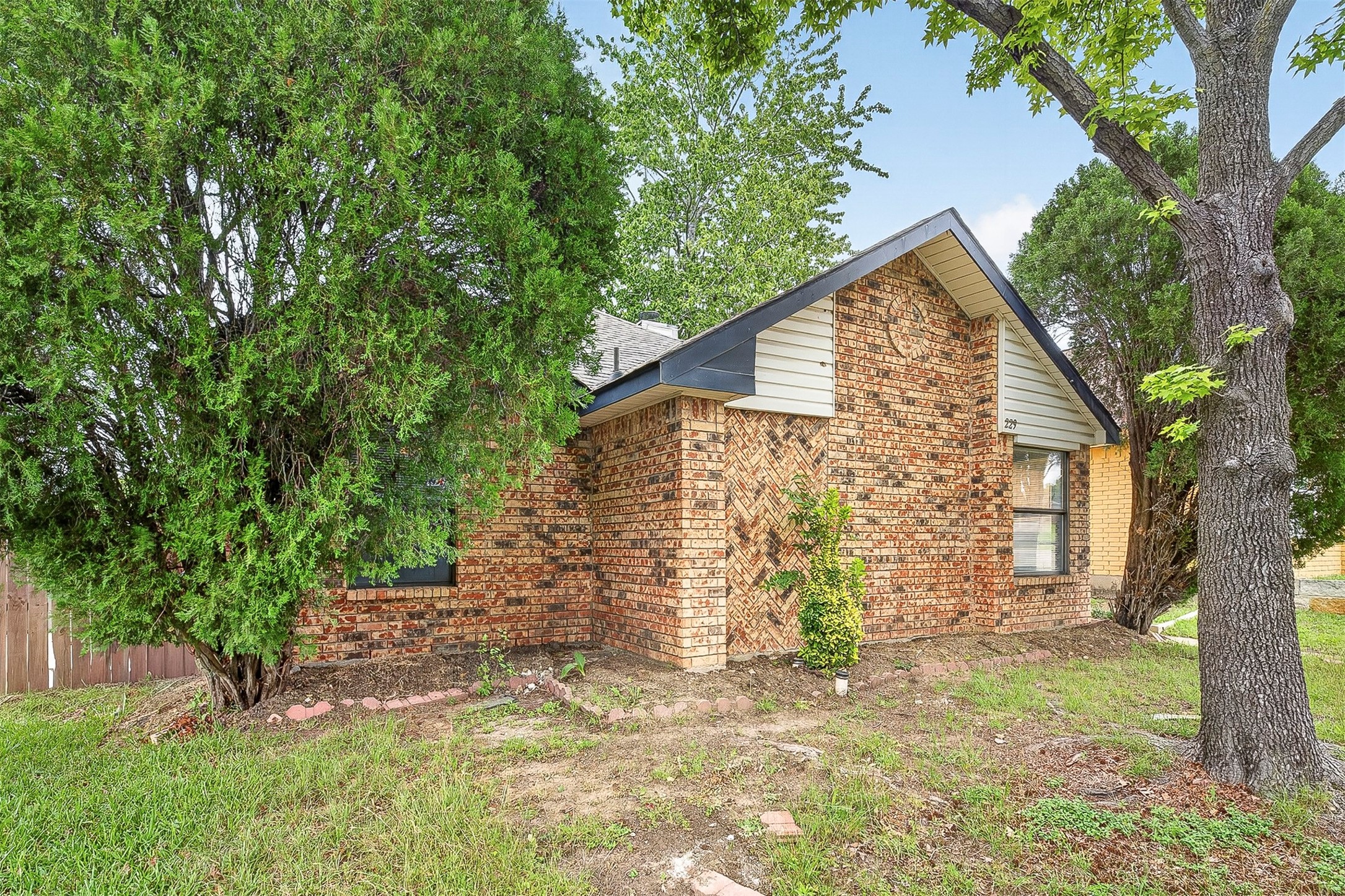 229 Overland Trail Mesquite TX 75149