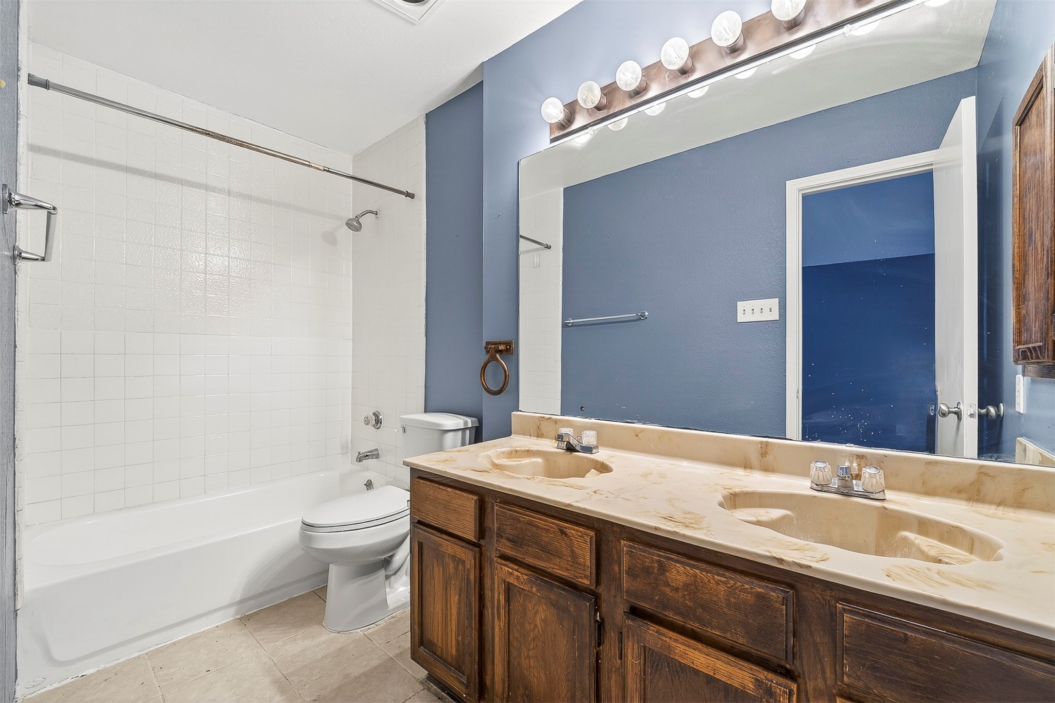 229 Overland Trail Mesquite TX 75149
