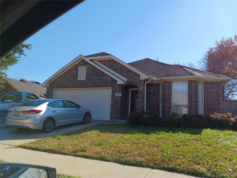 2705 White Oak Drive Grand Prairie TX 75052