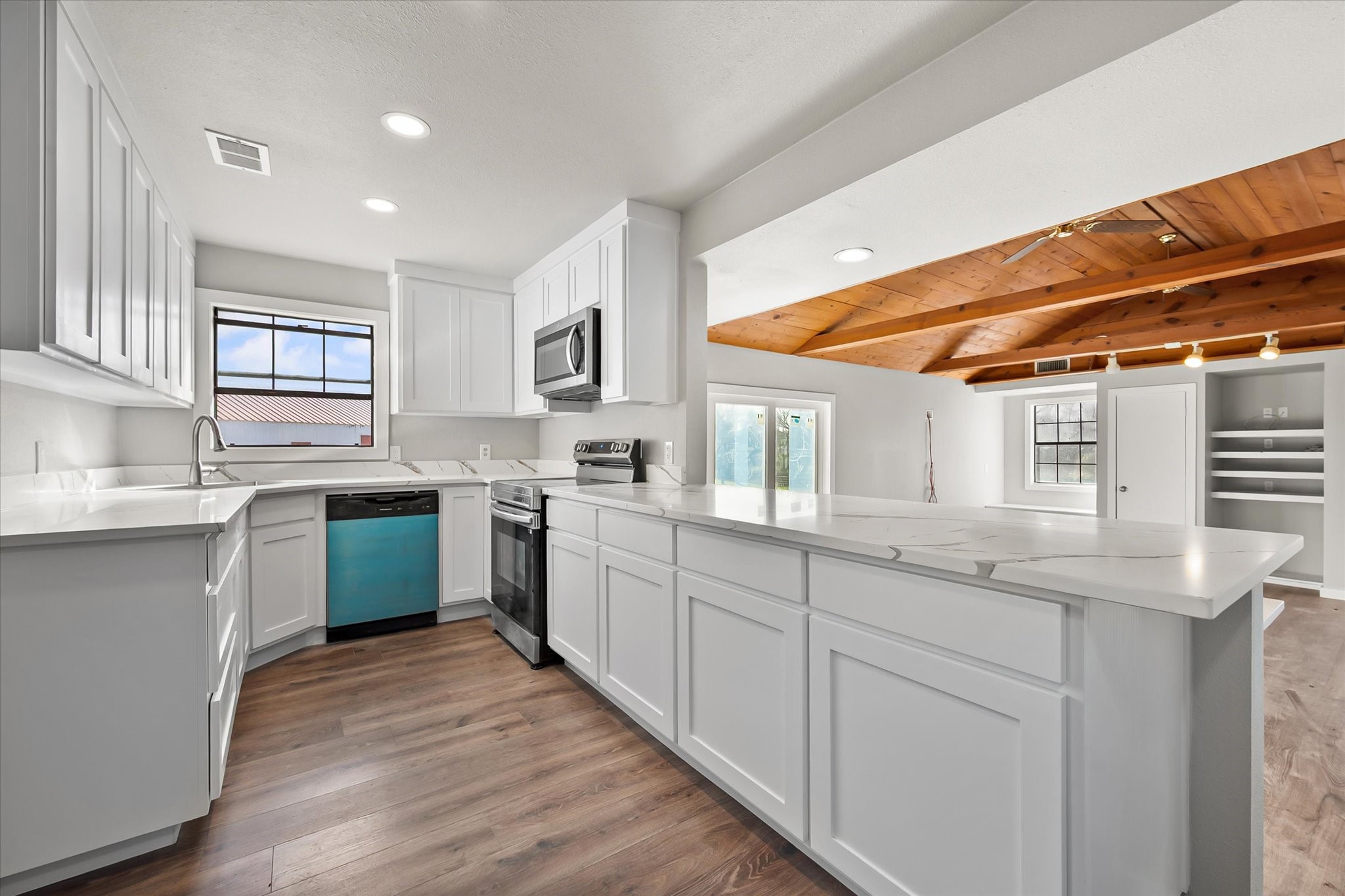 443 County Road 3799 Paradise TX 76073