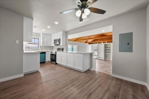 443 County Road 3799 Paradise TX 76073