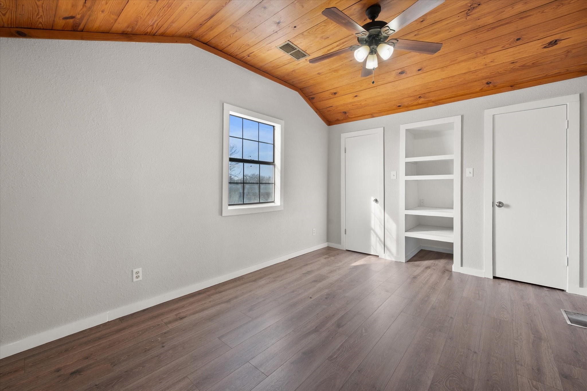 443 County Road 3799 Paradise TX 76073