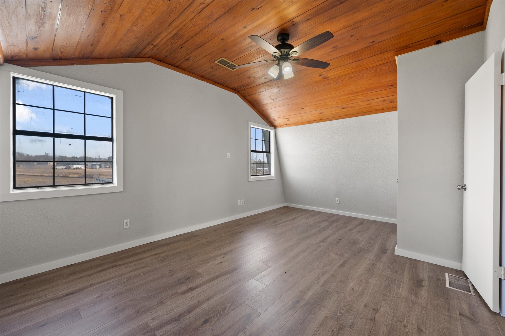 443 County Road 3799 Paradise TX 76073