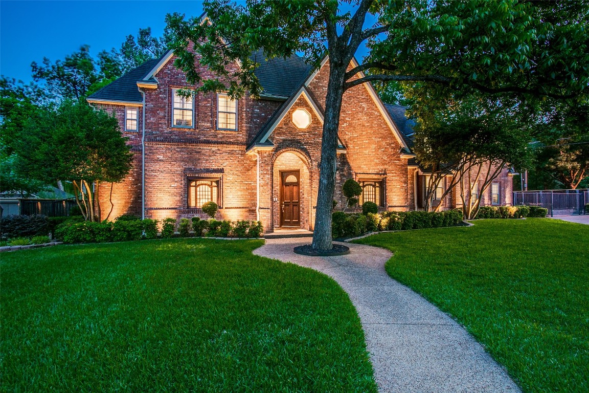 6908 Lloyd Valley Lane Dallas TX 75230