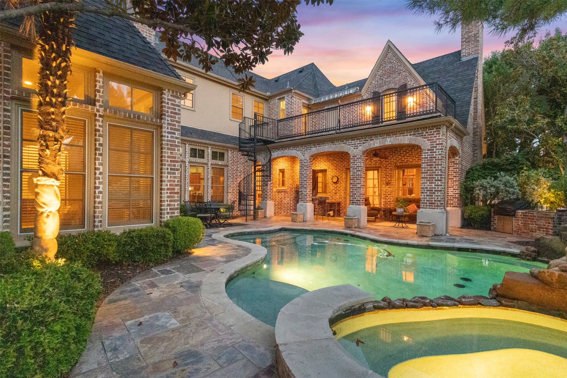 Plano TX, 5025 Castle Creek Court