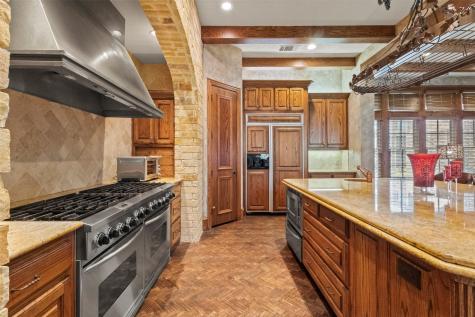 5025 Castle Creek Court Plano TX 75093