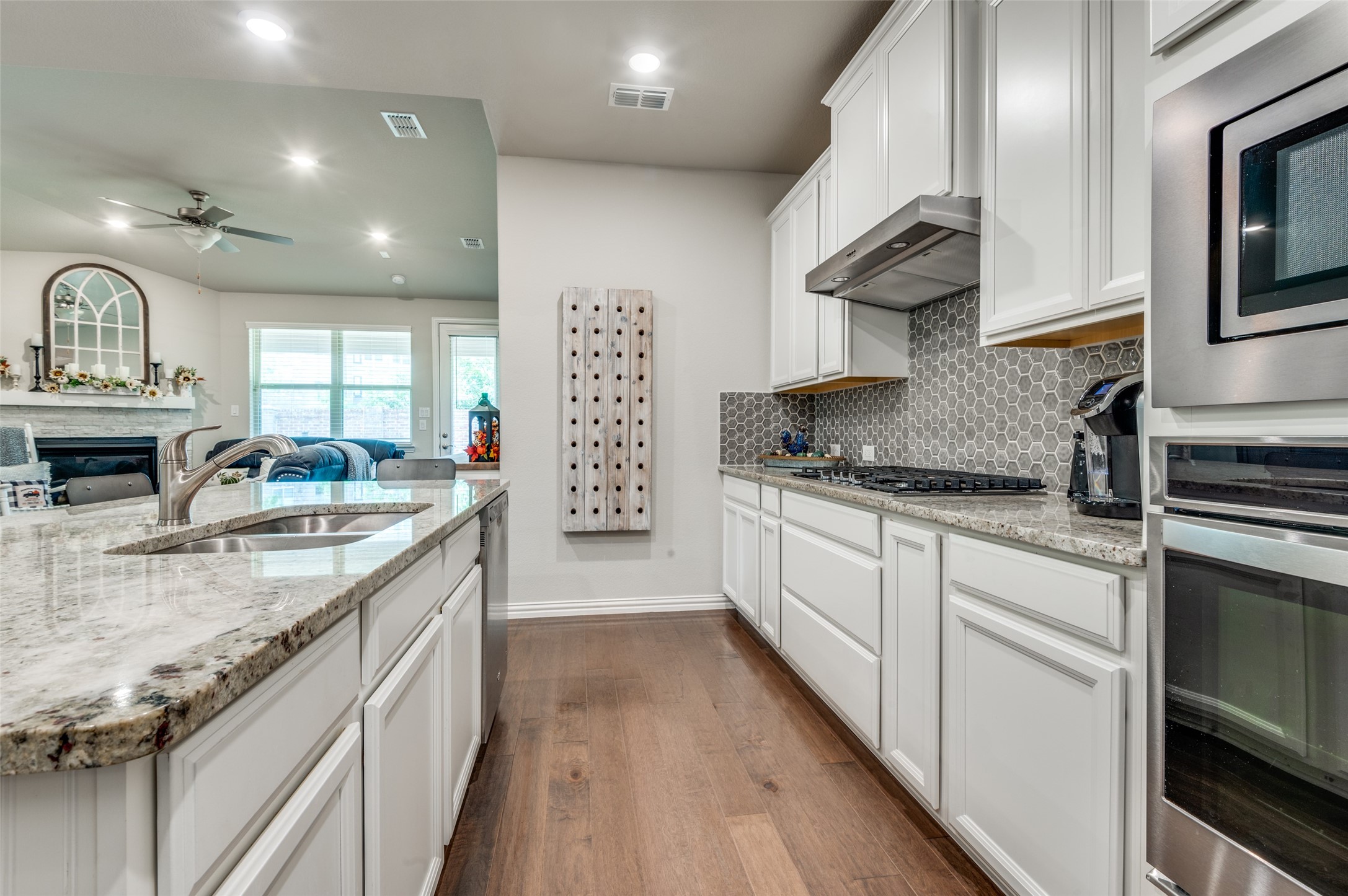 2030 Tawakoni Drive Irving TX 75062