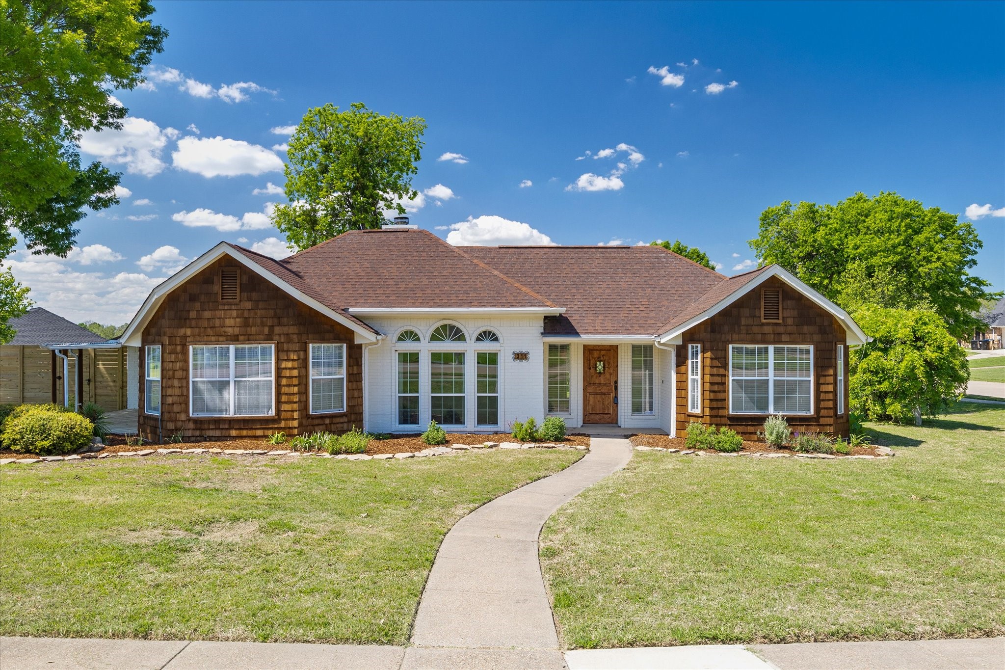 311 Creekview Circle Crandall TX 75114