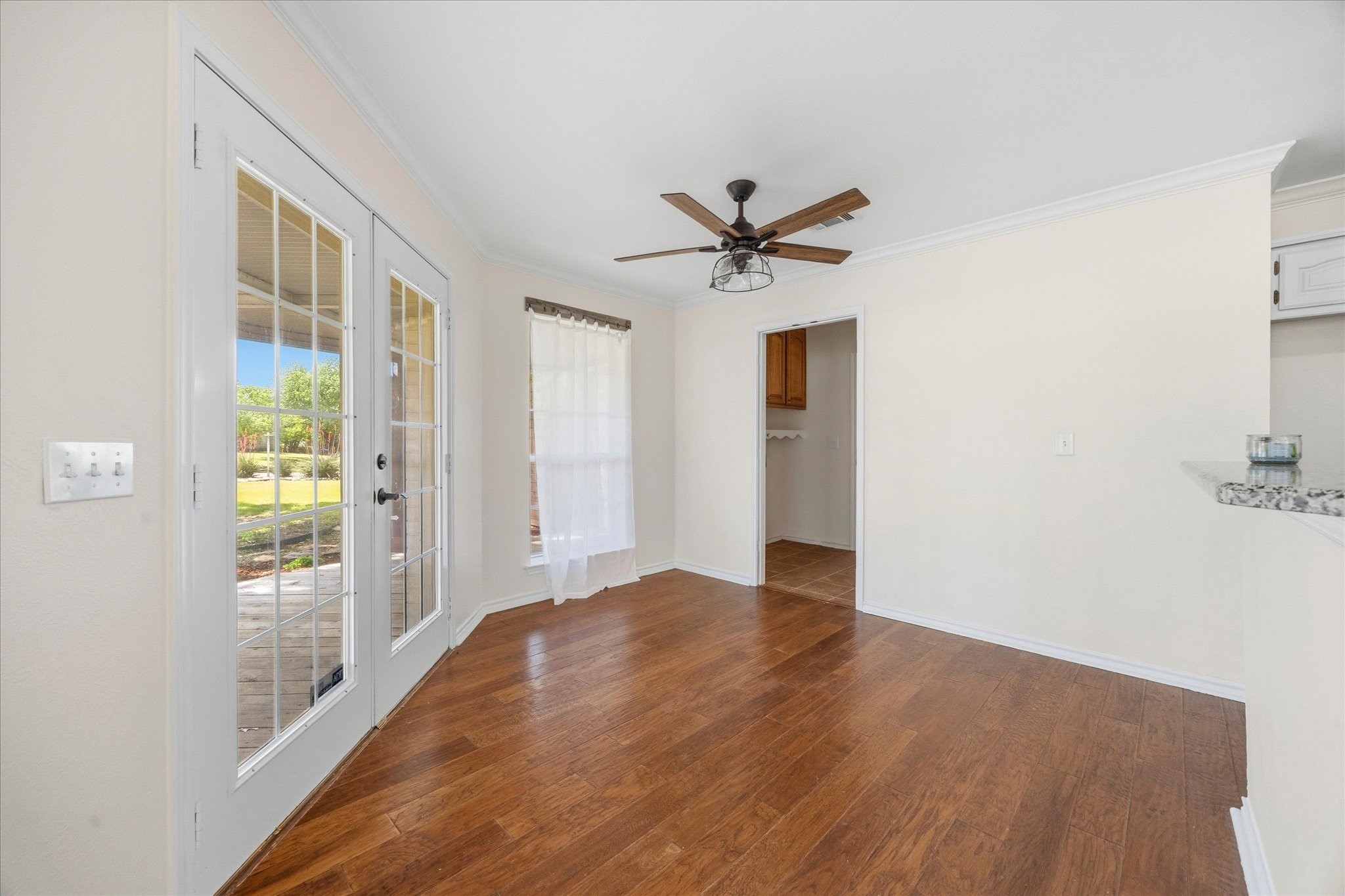 311 Creekview Circle Crandall TX 75114